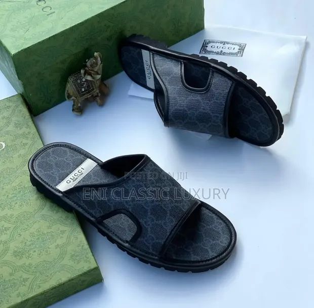 Gucci flat sole slippers