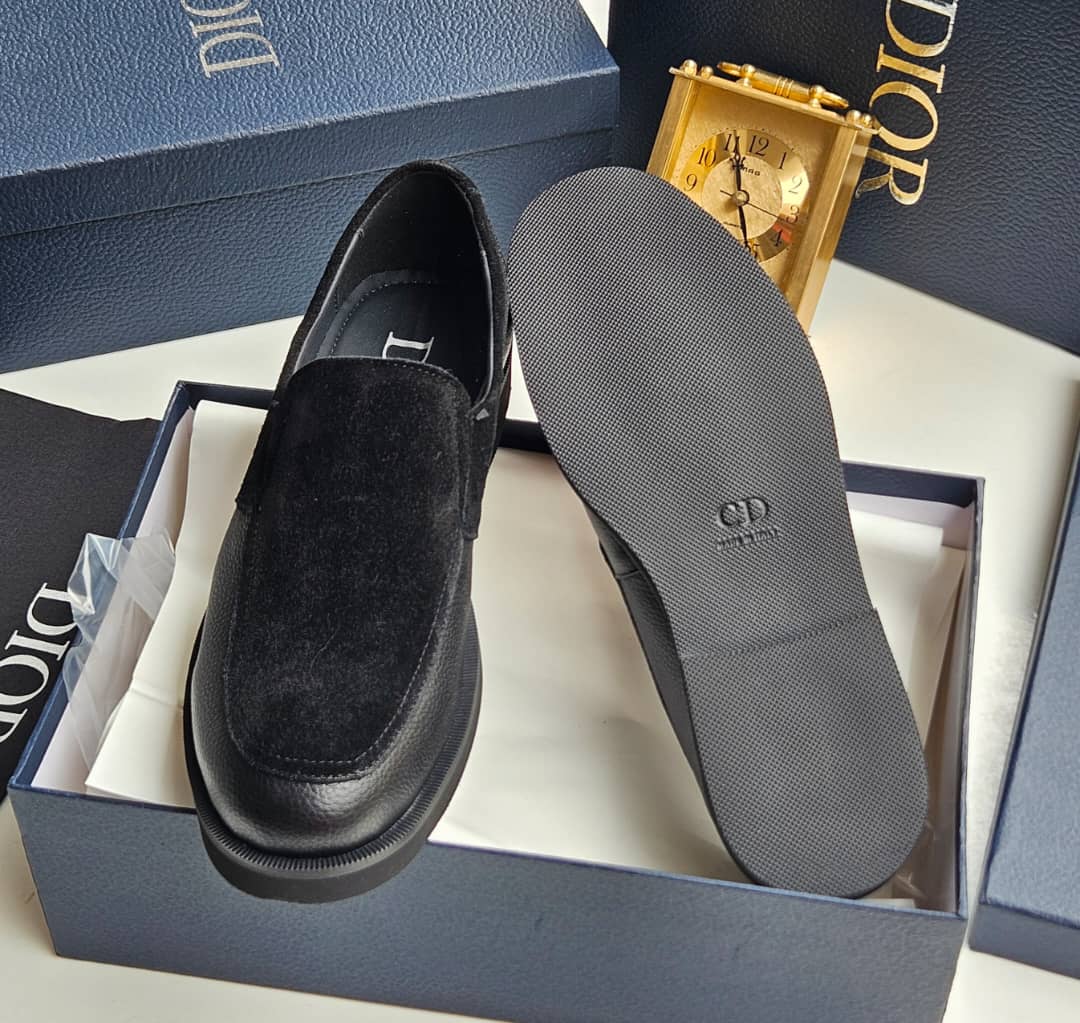 DIOR